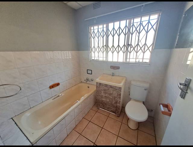 3 BEDROOM HOUSE TO LET IN ARCON PARK